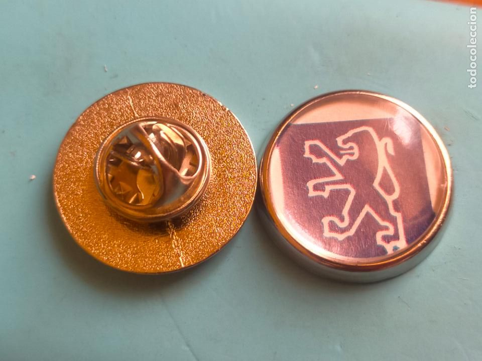 Pins de colecci&oacute;n: PIN REDONDO METAL - COCHE MARCA PEUGEOT