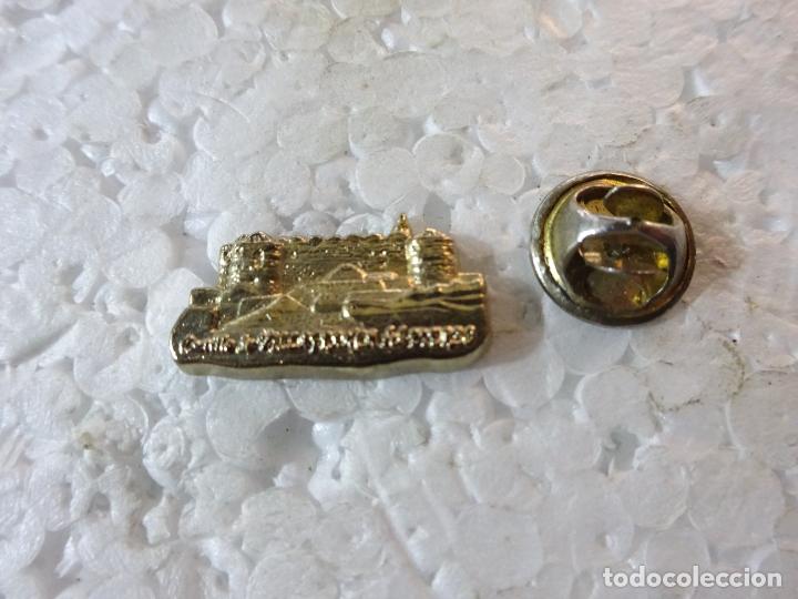 Pins de colecci&oacute;n: PIN DE TURISMO. CASTILLOS DE ESPA&Ntilde;A. CASTILLO DE VILLAFRANCA DEL BIERZO LE&Oacute;N. PLATEADO