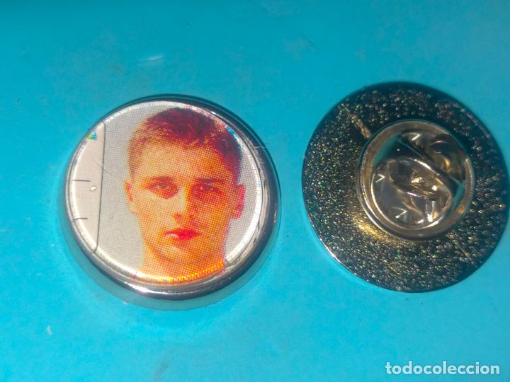 Pins de colecci&oacute;n: PIN REDONDO METAL - ESCUDO FUTBOL ATLETICO CLUB OSASUNA