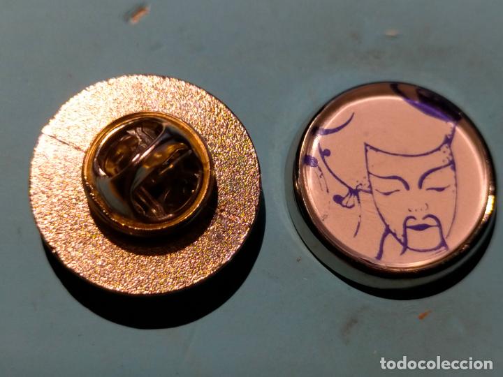 Pins de colecci&oacute;n: pin redondo metal - musica cantante grupo - CARNAVAL DE CADIZ