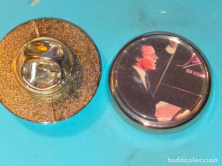 Pins de colecci&oacute;n: pin redondo metal - musica cantante grupo - JULIO IGLESIAS