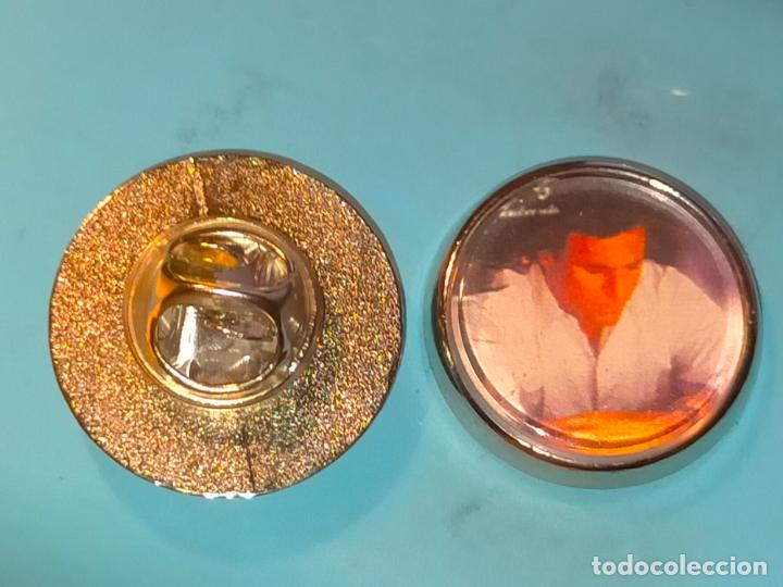 Pins de colecci&oacute;n: pin redondo metal - musica cantante grupo - JULIO IGLESIAS