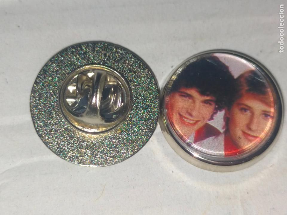 Collection pins: pin redondo metal - m&uacute;sica cantante grupo LOS PECOS