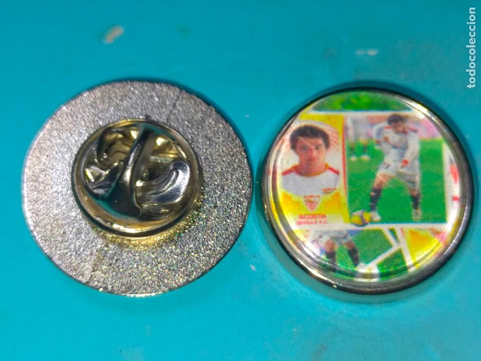 Pin's de collection: PIN REDONDO METAL - FUTBOL club jugador equipo de la liga 2009 2010 09 10 el de la foto