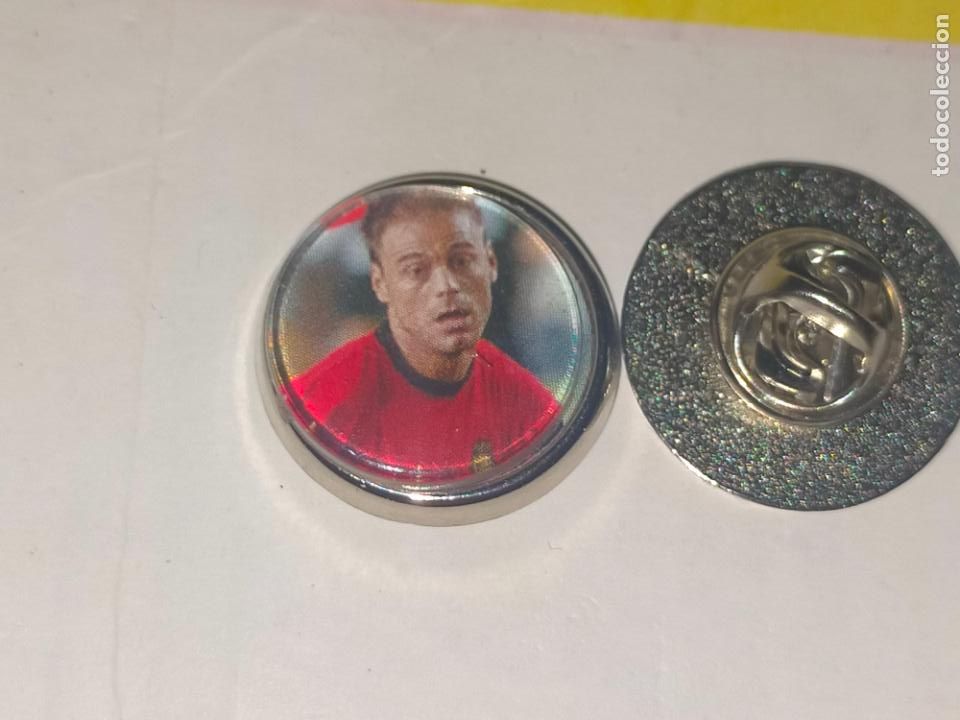 Collection pins: PIN REDONDO METAL - FUTBOL REAL CLUB DEPORTIVO MALLORCA JUGADOR