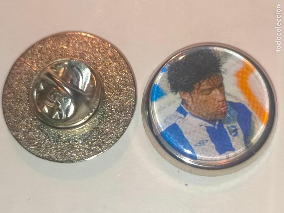 Collection pins: PIN REDONDO METAL - FUTBOL CLUB DEPORTIVO ALAV&Eacute;S JUGADOR PLANTILLA