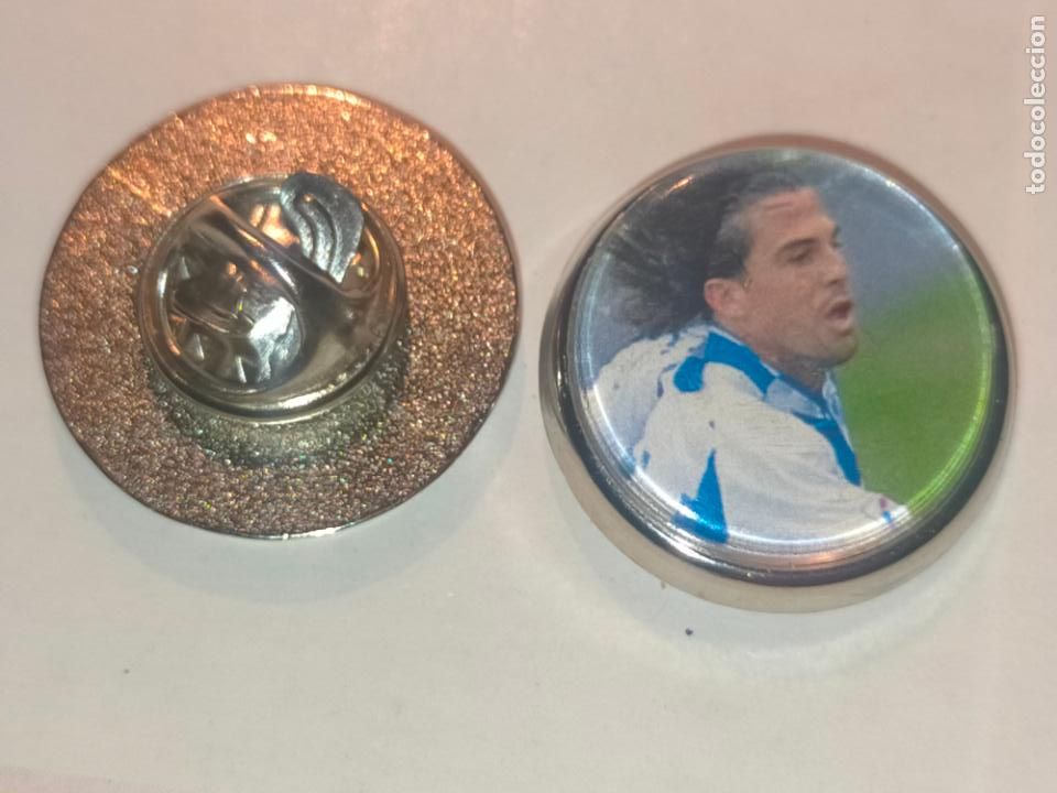 Collection pins: PIN REDONDO METAL - FUTBOL CLUB DEPORTIVO ALAV&Eacute;S JUGADOR PLANTILLA EQUIPO