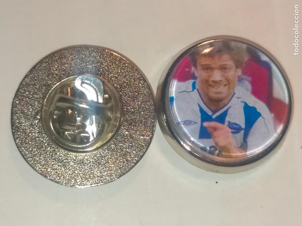 Collection pins: PIN REDONDO METAL - FUTBOL CLUB DEPORTIVO ALAV&Eacute;S JUGADOR PLANTILLA EQUIPO