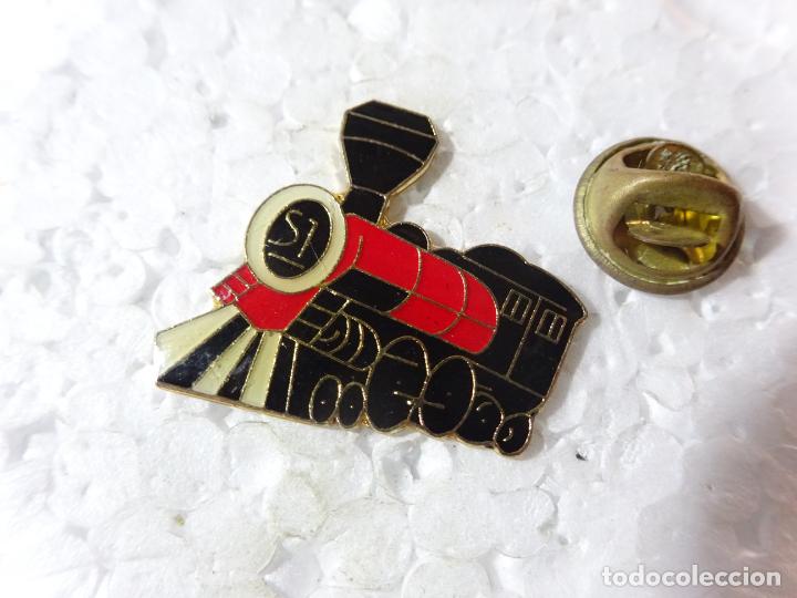 Pins de colecci&oacute;n: PIN DE TRENES FERROCARRILES. LOCOMOTORA VAPOR ANTIGUA