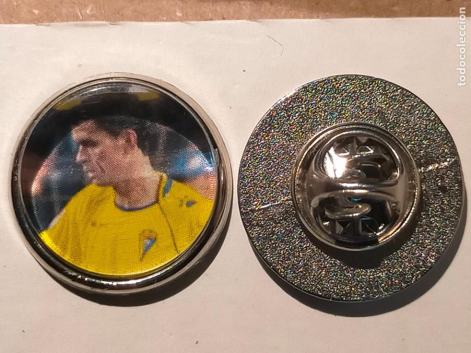 Collection pins: PIN REDONDO METAL - FUTBOL EQUIPO CADIZ CLUB DE FUTBOL JUGADOR PLANTILLA ALINEACION