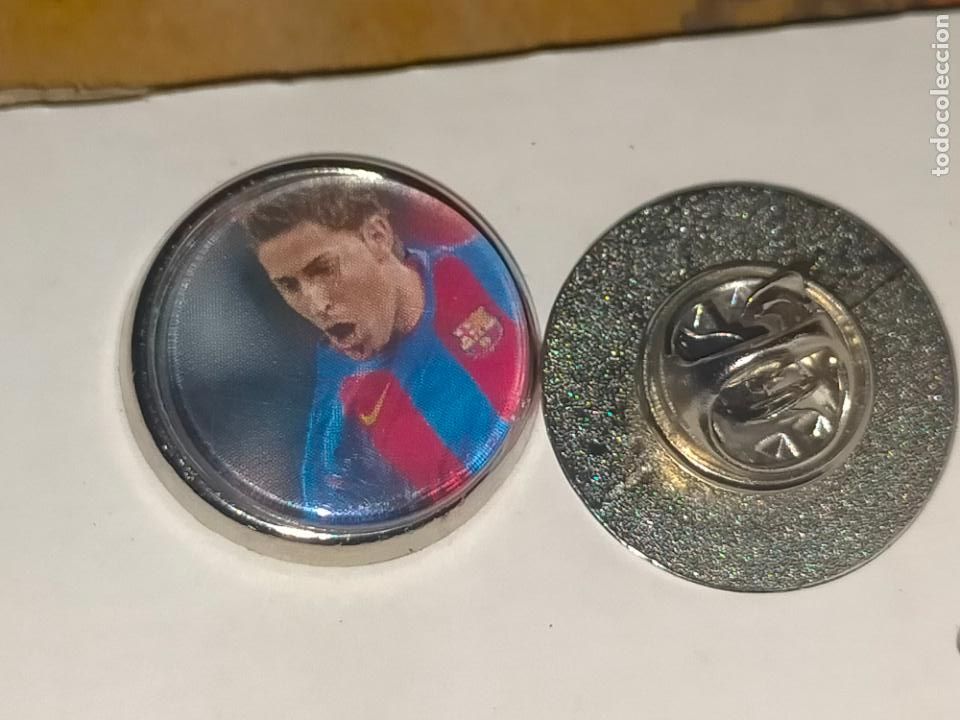 Collection pins: PIN REDONDO METAL - FUTBOL EQUIPO club Barcelona JUGADOR PLANTILLA ALINEACION