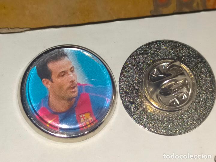 Pin's de collection: PIN REDONDO METAL - FUTBOL EQUIPO club Barcelona jugador equipo alineaci&oacute;n