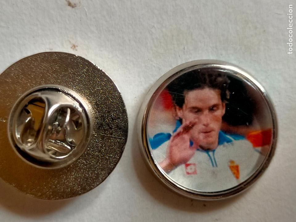 Sammlung von Pins: PIN REDONDO METAL - FUTBOL EQUIPO COMPONENTE O JUGADOR DEL CLUB - REAL ZARAGOZA
