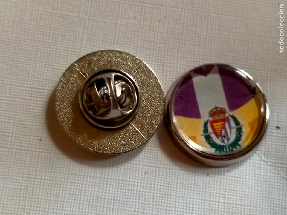 Pins de colecci&oacute;n: PIN REDONDO METAL - FUTBOL EQUIPO ESCUDO DEL REAL VALLADOLID CLUB DE FUTBOL