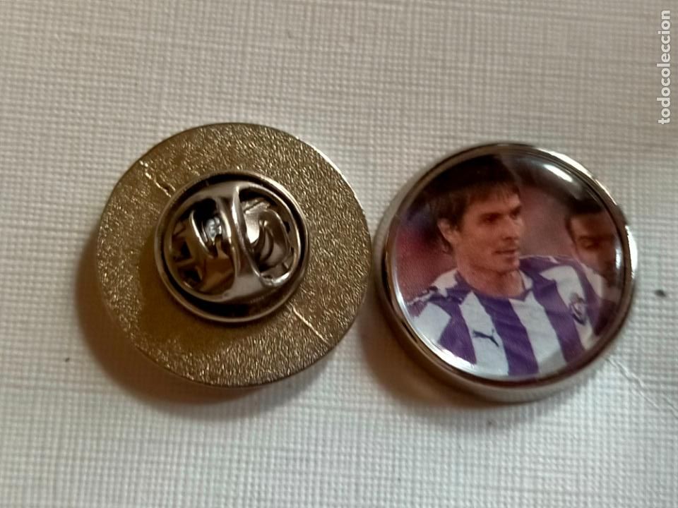 Pins de colecci&oacute;n: PIN REDONDO METAL - FUTBOL EQUIPO JUGADOR DEL REAL VALLADOLID CLUB DE FUTBOL