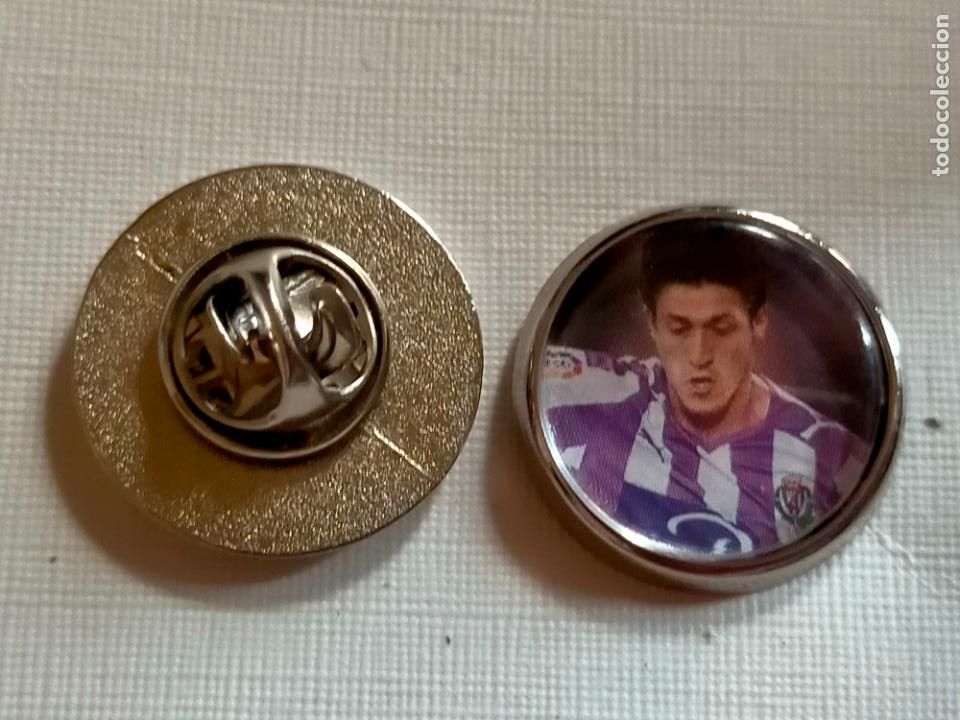 Pins de colecci&oacute;n: PIN REDONDO METAL - FUTBOL EQUIPO JUGADOR DEL REAL VALLADOLID CLUB DE FUTBOL