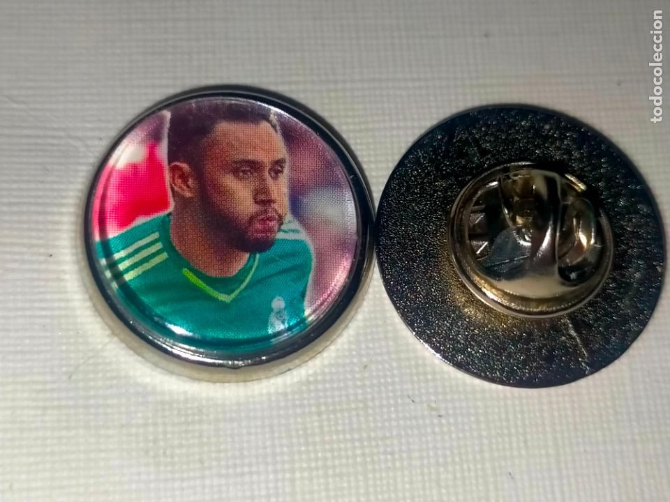 Pins de colecci&oacute;n: PIN REDONDO METAL - FUTBOL EQUIPO COMPONENTE O JUGADOR DEL CLUB - real madrid