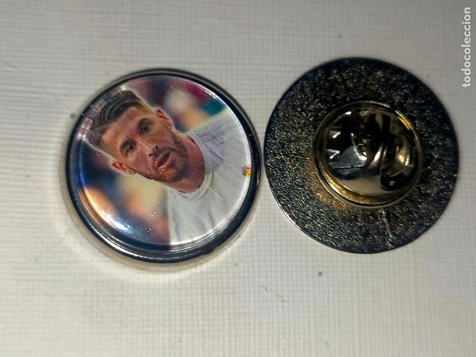 Pins de colecci&oacute;n: PIN REDONDO METAL - FUTBOL EQUIPO COMPONENTE O JUGADOR DEL CLUB - real madrid