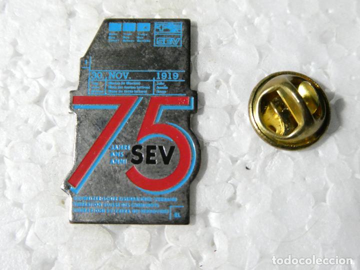 Pins e Spille di collezione: PIN DE TRENES FERROCARRILES. SUIZA. SEV 75 ANIVERSARIO SINDICATO FERROVIARIO TRANSPORTE SUIZO