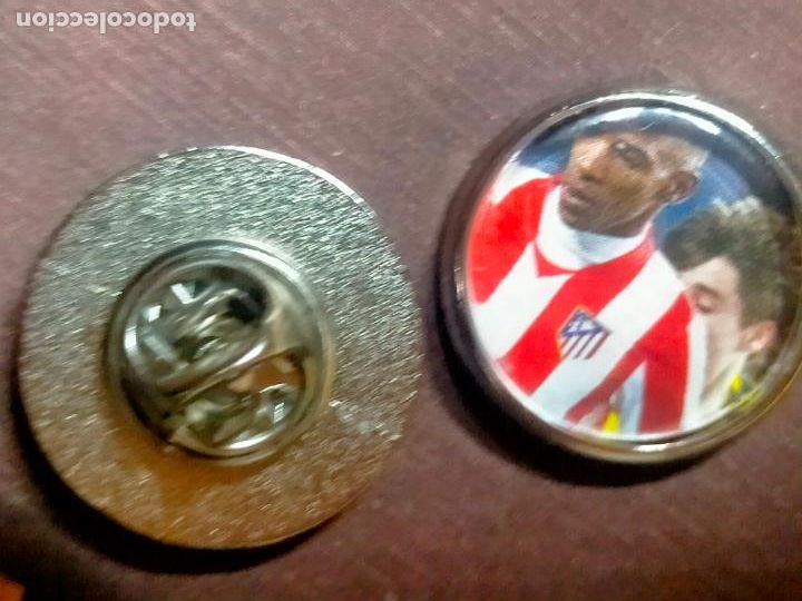 Pins de colecci&oacute;n: pin redondo metal - f&uacute;tbol equipo club Atl&eacute;tico de Madrid