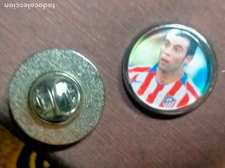 Pins de colecci&oacute;n: pin redondo metal - f&uacute;tbol equipo club Atl&eacute;tico de Madrid