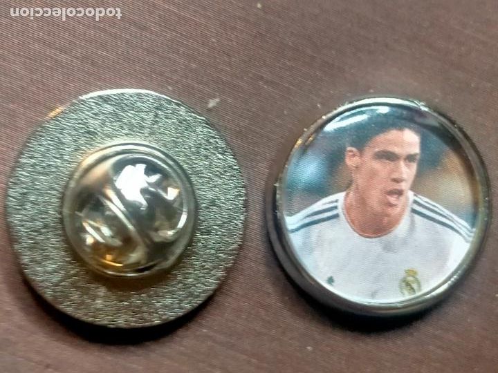 Pins de cole&ccedil;&atilde;o: pin redondo metal - f&uacute;tbol equipo club real Madrid