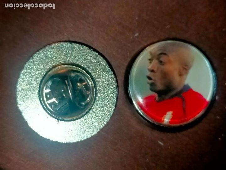 Pins e Spille di collezione: pin redondo metal - f&uacute;tbol equipo club Osasuna