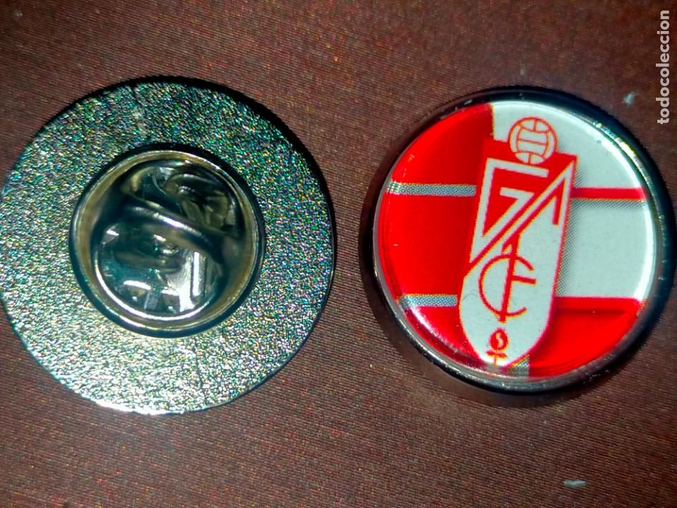 Pins e Spille di collezione: pin redondo metal - f&uacute;tbol equipo club Granada club de futbol