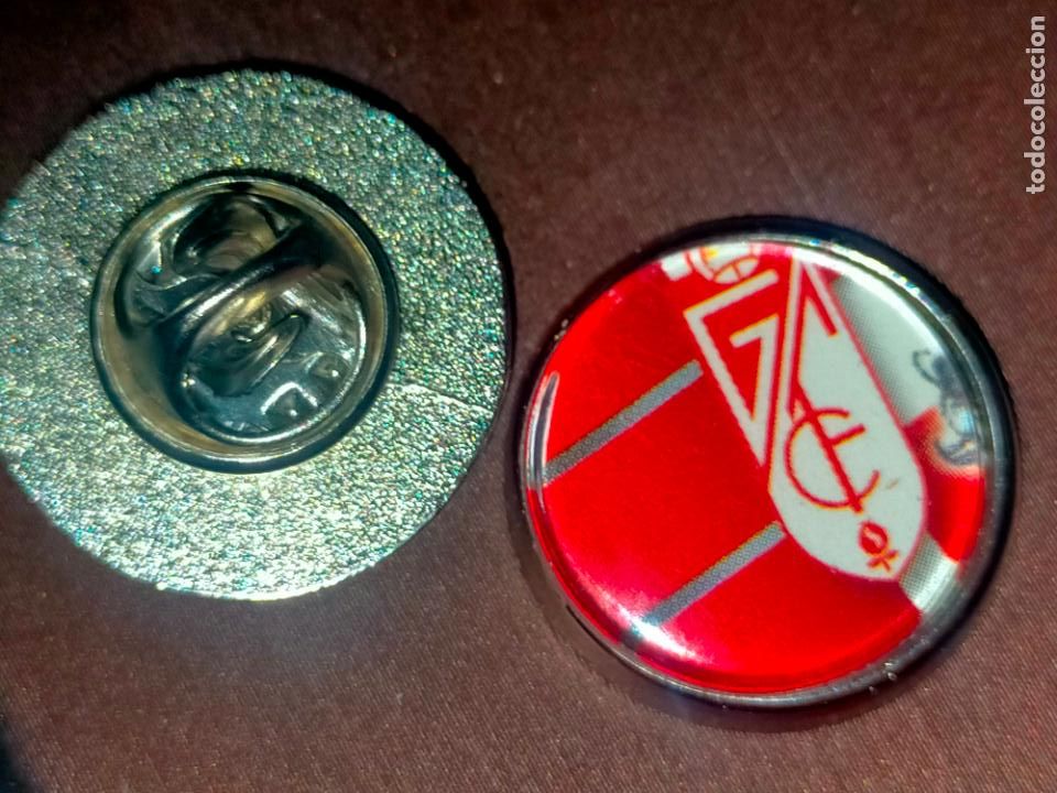 Pins e Spille di collezione: pin redondo metal - f&uacute;tbol equipo club Granada club de futbol