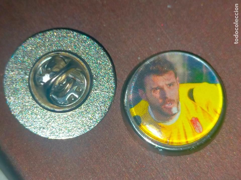 Pins e Spille di collezione: pin redondo metal - f&uacute;tbol equipo club Granada club de futbol