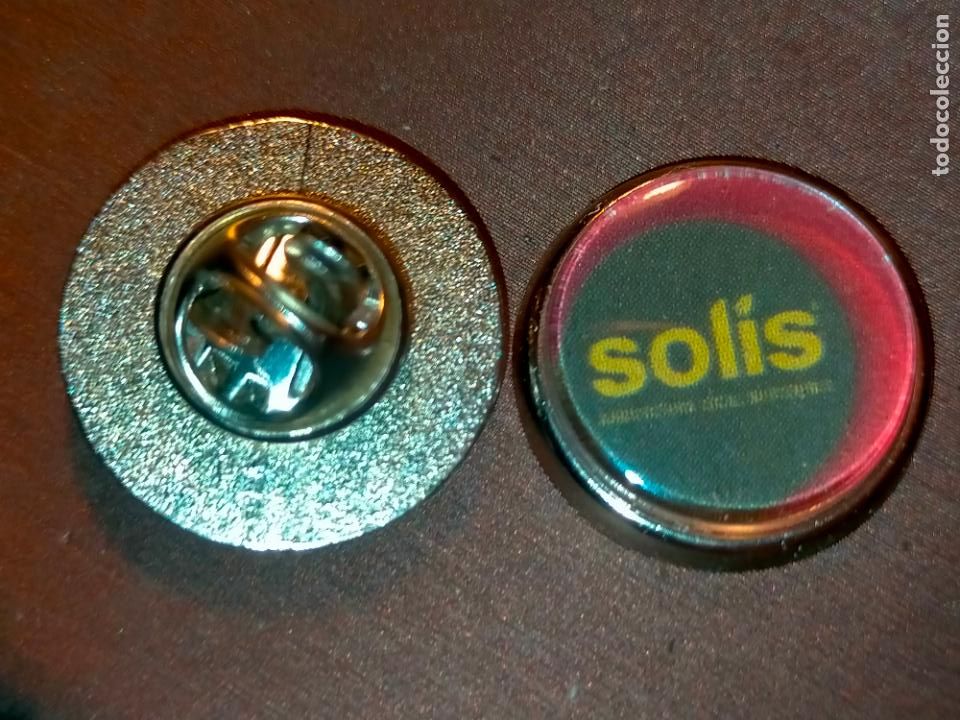 Sammlung von Pins: pin redondo metal - publicitario TOMATE SOLIS