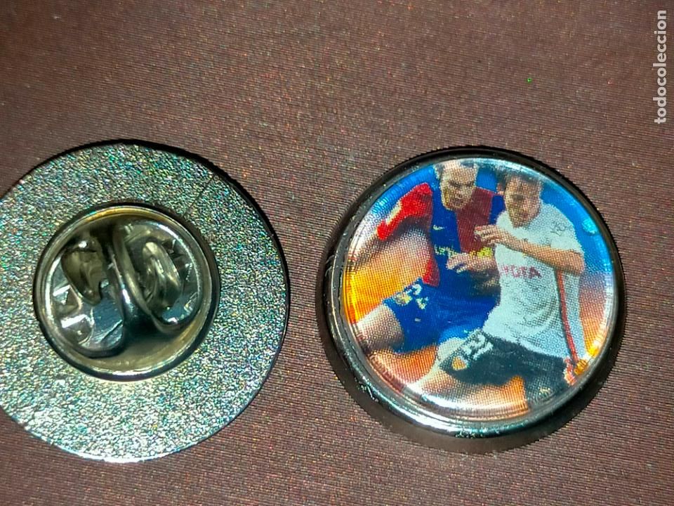 Pins de colecci&oacute;n: pin redondo metal - f&uacute;tbol liga jugadores