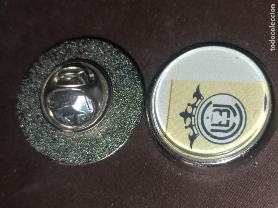 Pins de colecci&oacute;n: pin redondo metal - f&uacute;tbol club liga equipo conquense