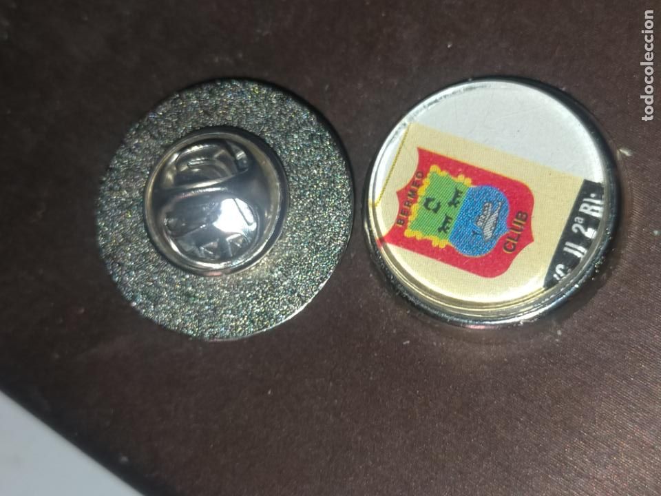 Pins de colecci&oacute;n: pin redondo metal - f&uacute;tbol club liga equipo Bermeo