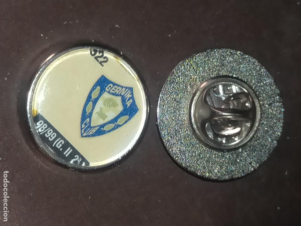 Pins de colecci&oacute;n: pin redondo metal - f&uacute;tbol club liga equipo Gernika
