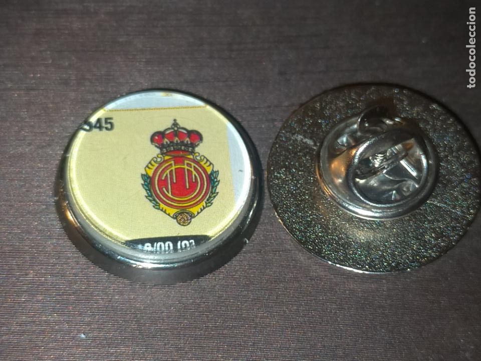 Pins de colecci&oacute;n: pin redondo metal - f&uacute;tbol club liga equipo mallorca b