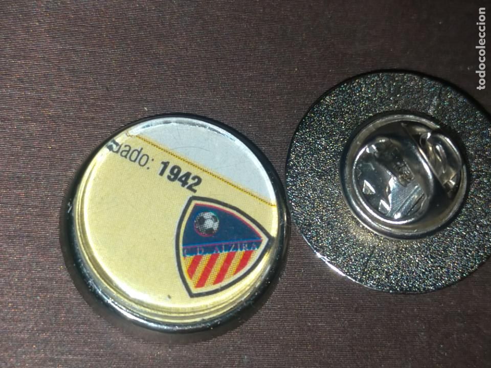 Pins de colecci&oacute;n: pin redondo metal - f&uacute;tbol club liga equipo Alzira Valencia