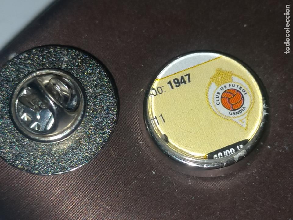 Pins de colecci&oacute;n: pin redondo metal - f&uacute;tbol club liga equipo Gand&iacute;a