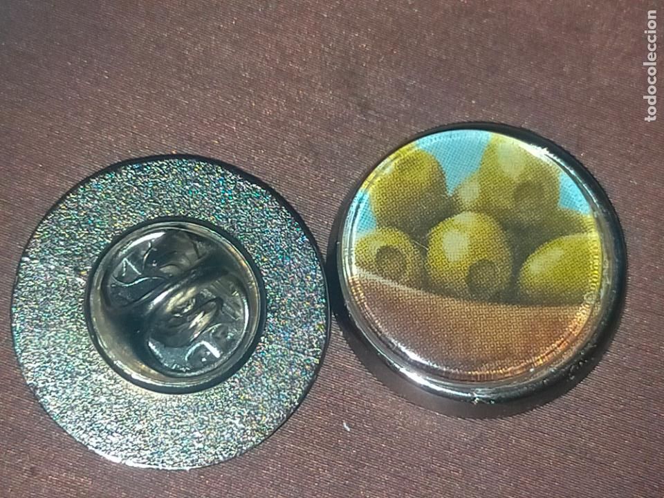 Pin's de collection: pin redondo metal - aperitivos productos andaluces olivas aceitunas