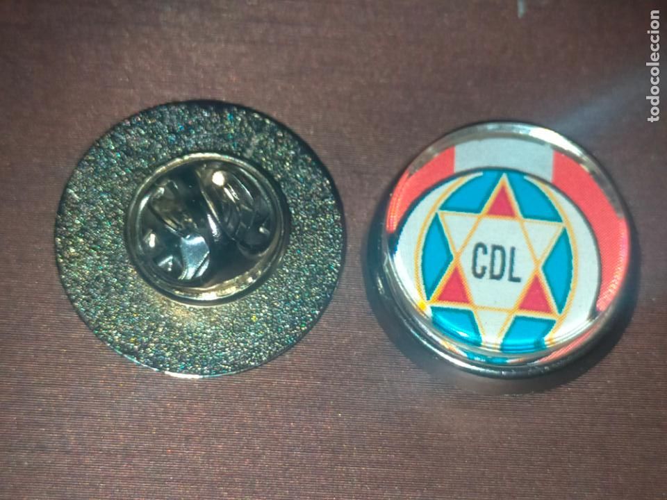 Pins de cole&ccedil;&atilde;o: PIN REDONDO METAL - FUTBOL CLUB EQUIPO JUGADOR - EQUIPO CLUB DEPORTIVO LOGRO&Ntilde;ES