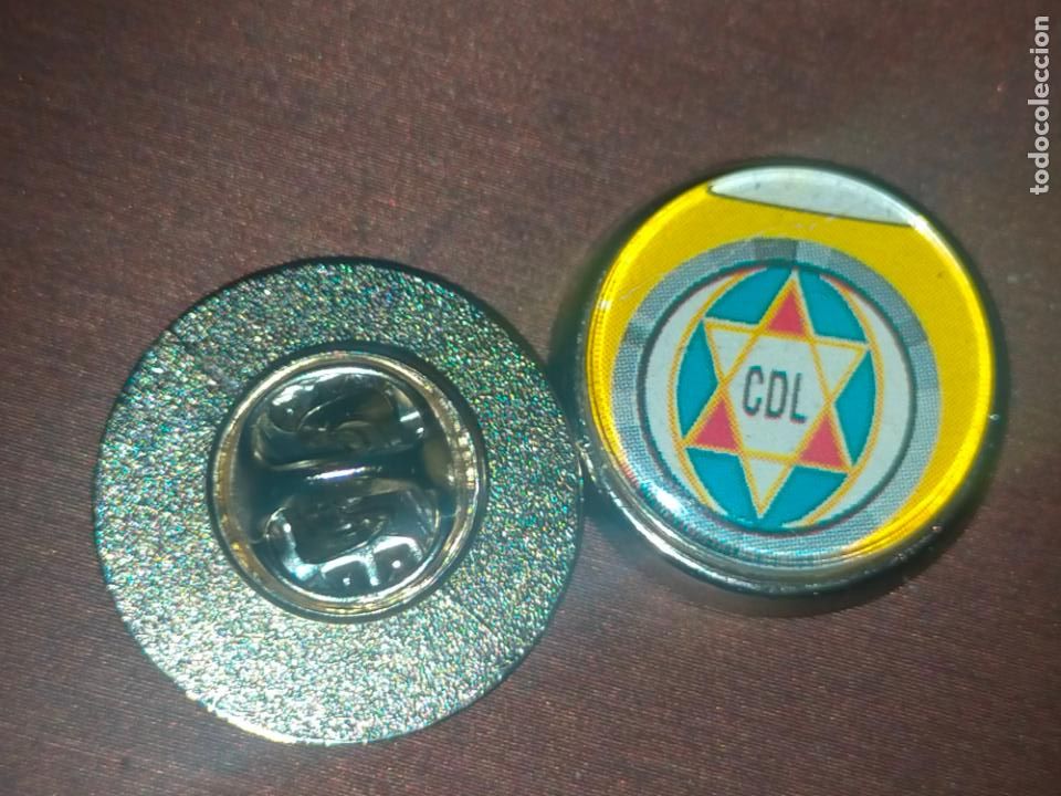 Pins de cole&ccedil;&atilde;o: PIN REDONDO METAL - FUTBOL CLUB EQUIPO JUGADOR - EQUIPO CLUB DEPORTIVO LOGRO&Ntilde;ES