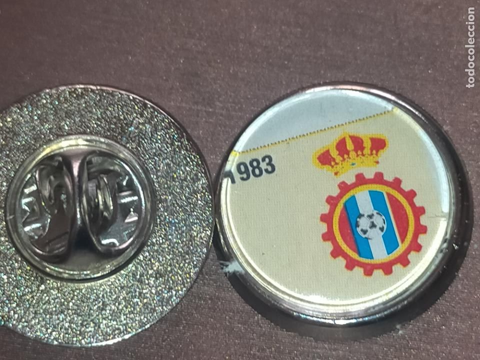 Collection pins: PIN REDONDO METAL - FUTBOL CLUB EQUIPO - Avil&eacute;s
