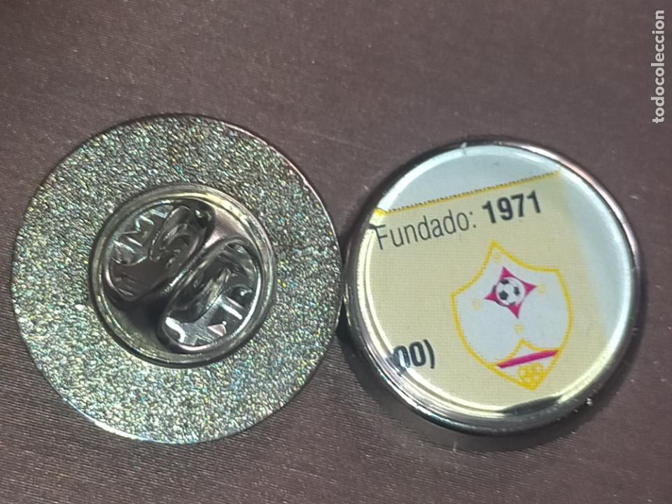 Collection pins: PIN REDONDO METAL - FUTBOL CLUB EQUIPO - San Sebasti&aacute;n de los Reyes Madrid