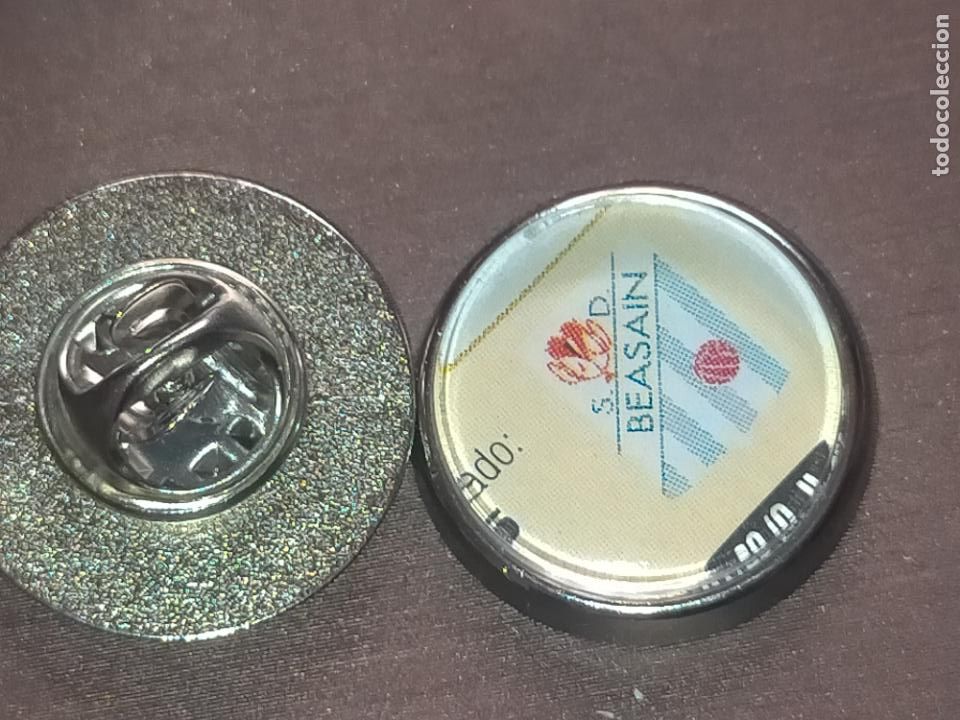 Collection pins: PIN REDONDO METAL - FUTBOL CLUB escudo EQUIPO - beasin Guip&uacute;zcoa