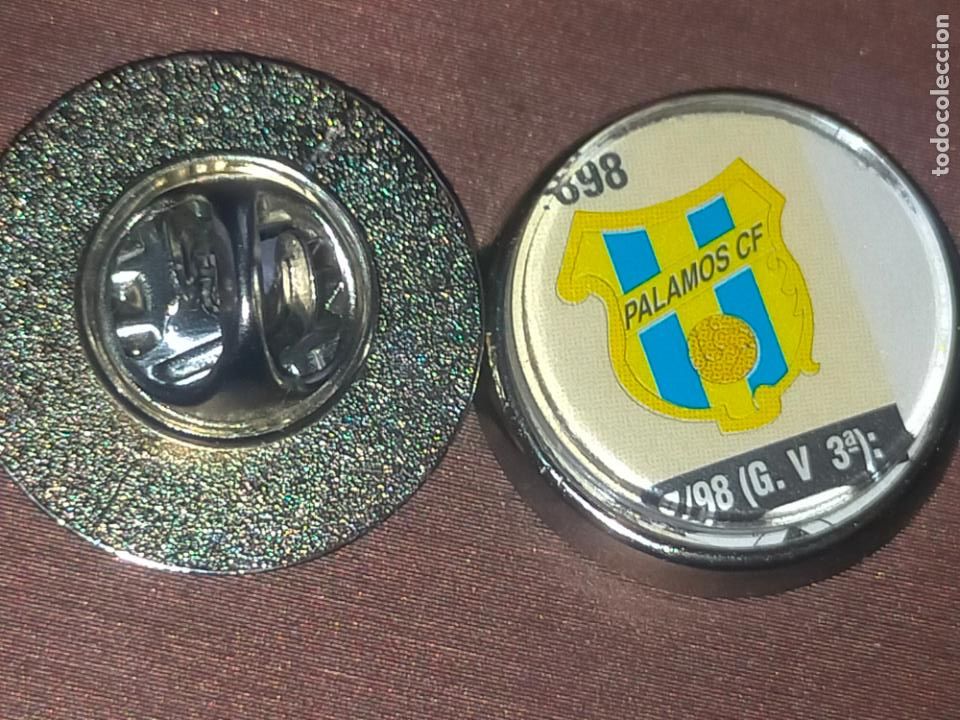 Collection pins: PIN REDONDO METAL - FUTBOL CLUB escudo EQUIPO - palamos