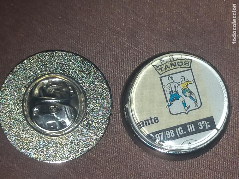 Sammlung von Pins: PIN REDONDO METAL - FUTBOL CLUB escudo EQUIPO - tropez&oacute;n Cantabria