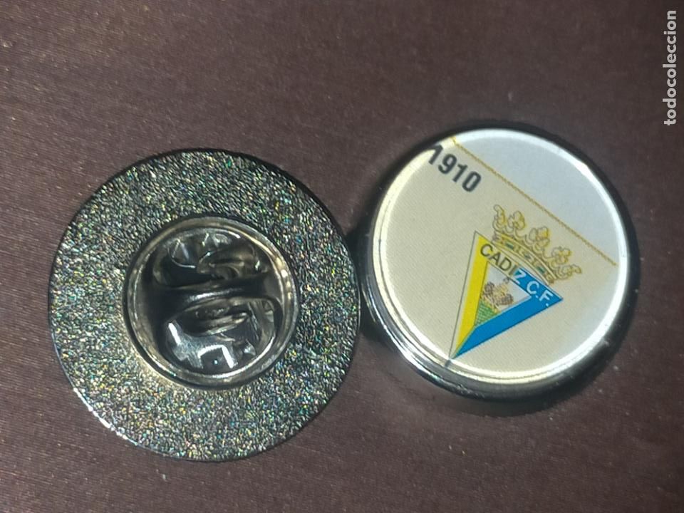 Collection pins: PIN REDONDO METAL - FUTBOL CLUB escudo EQUIPO - cadiz club de f&uacute;tbol