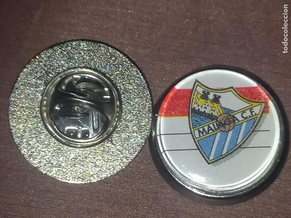 Collection pins: PIN REDONDO METAL - FUTBOL CLUB escudo EQUIPO - M&aacute;laga