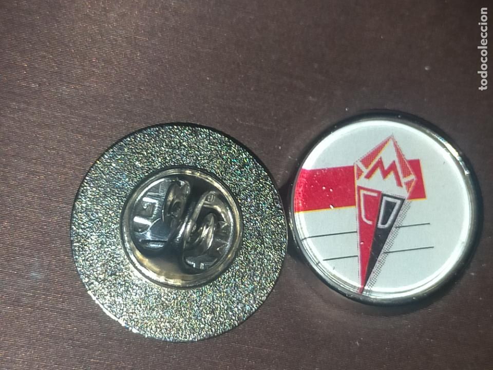 Collection pins: PIN REDONDO METAL - FUTBOL CLUB escudo EQUIPO - mensajero club deportivo