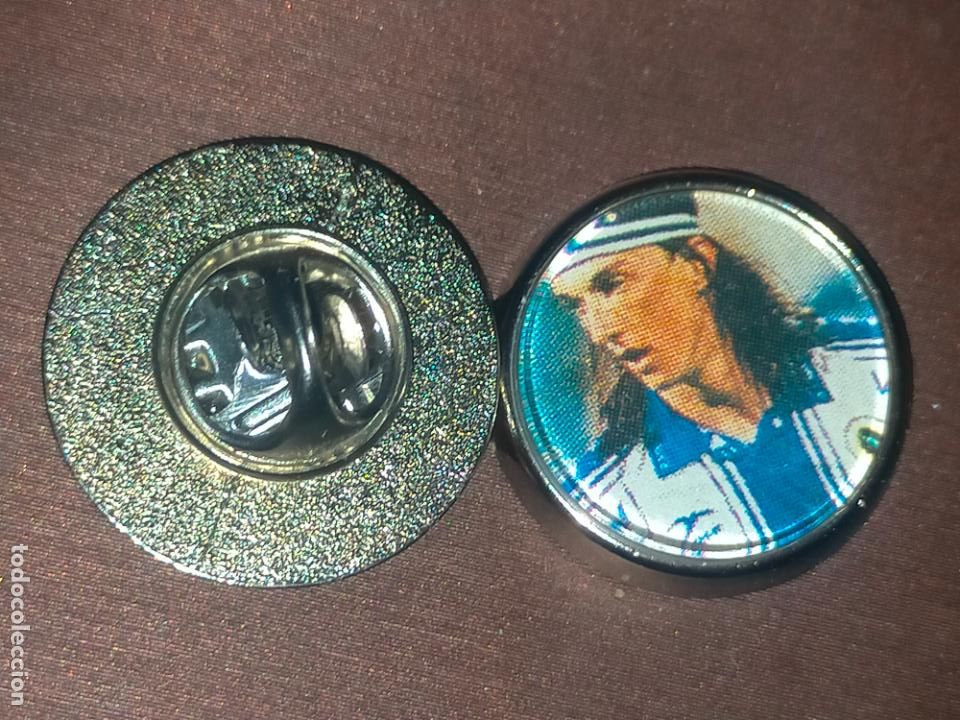 Collection pins: PIN REDONDO METAL - f&uacute;tbol club equipo jugadores H&eacute;rcules